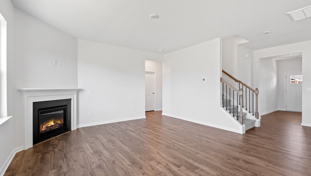 Spacious, unfurnished interior of a new home in Durbin Meadows Traditions, Fountain Inn (Image 19).