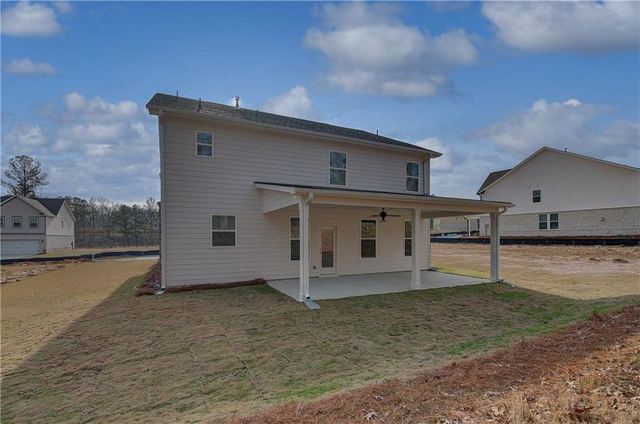 Exterior details and patio area of a home in Hamilton Lakes, Lawrenceville (Image 4). Exterior details and patio area of a home in Hamilton Lakes, Lawrenceville (Image 4).