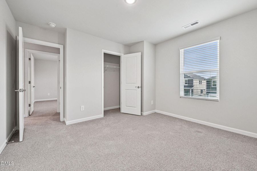 18-web-or-mls-Raleigh - Oak Manor - 909