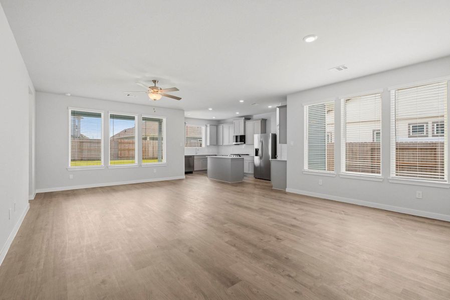 Spacious, unfurnished interior of a new home in Fulshear Lakes, Fulshear (Image 14).