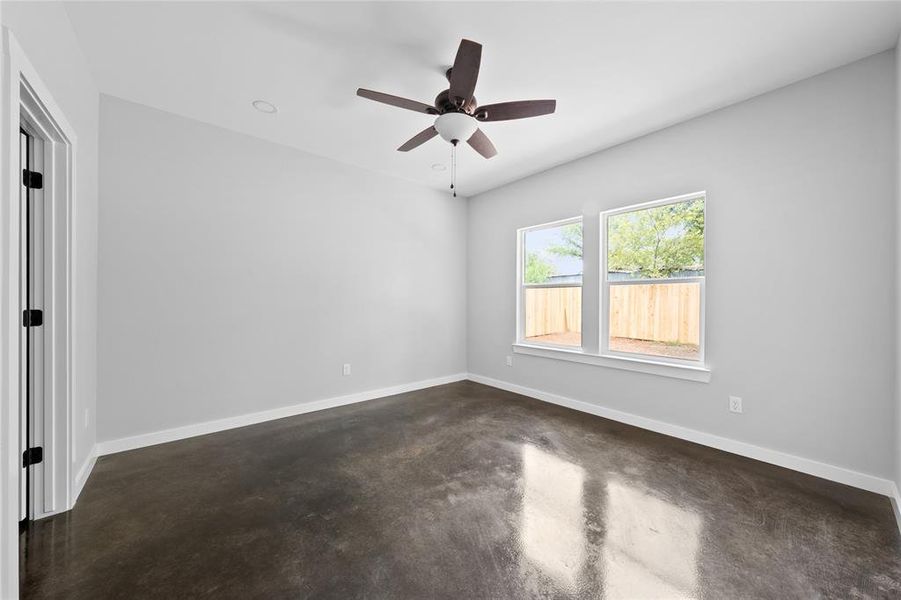 Spacious, unfurnished interior of a new home in , Gatesville (Image 14).