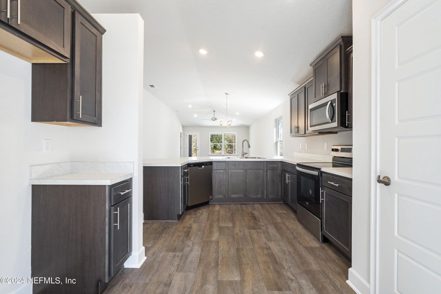 Furnished interior view inside a new home in Summerglen, Jacksonville (Image 7).