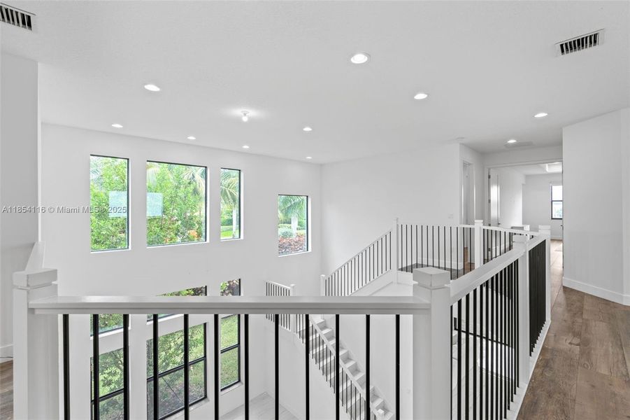 Image 50 of a home in .