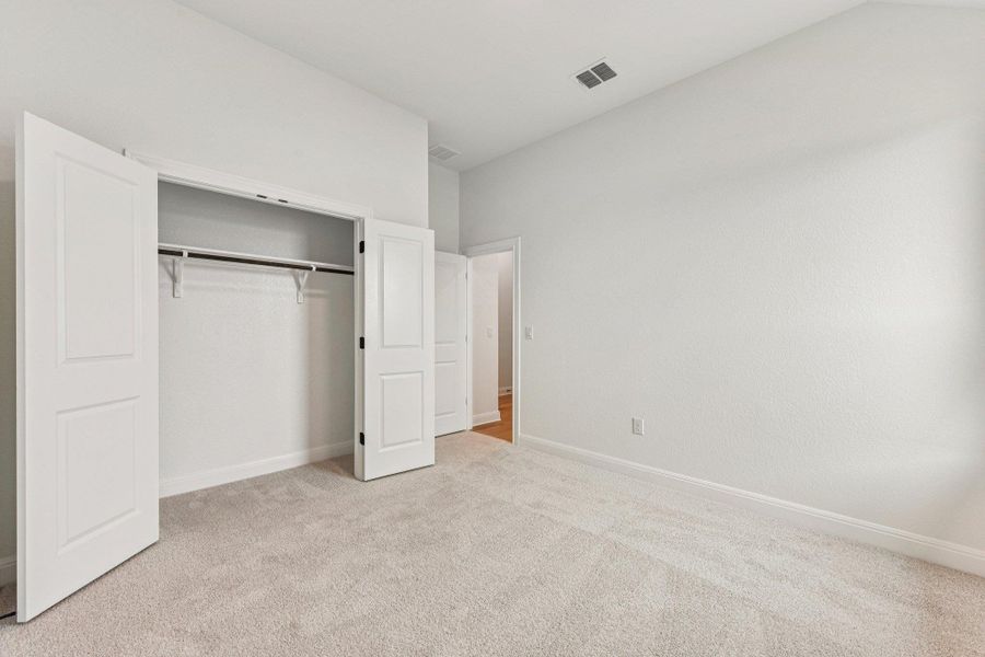 Spacious, unfurnished interior of a new home in Sage Hollow, Kyle (Image 16). Spacious, unfurnished interior of a new home in Sage Hollow, Kyle (Image 16).