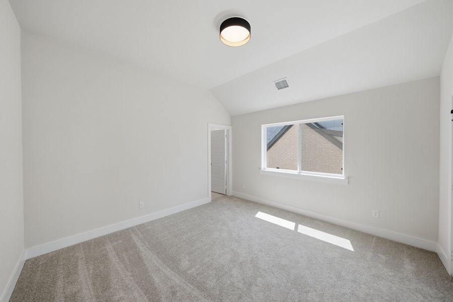 Spacious, unfurnished interior of a new home in Aster Park, McKinney (Image 33).