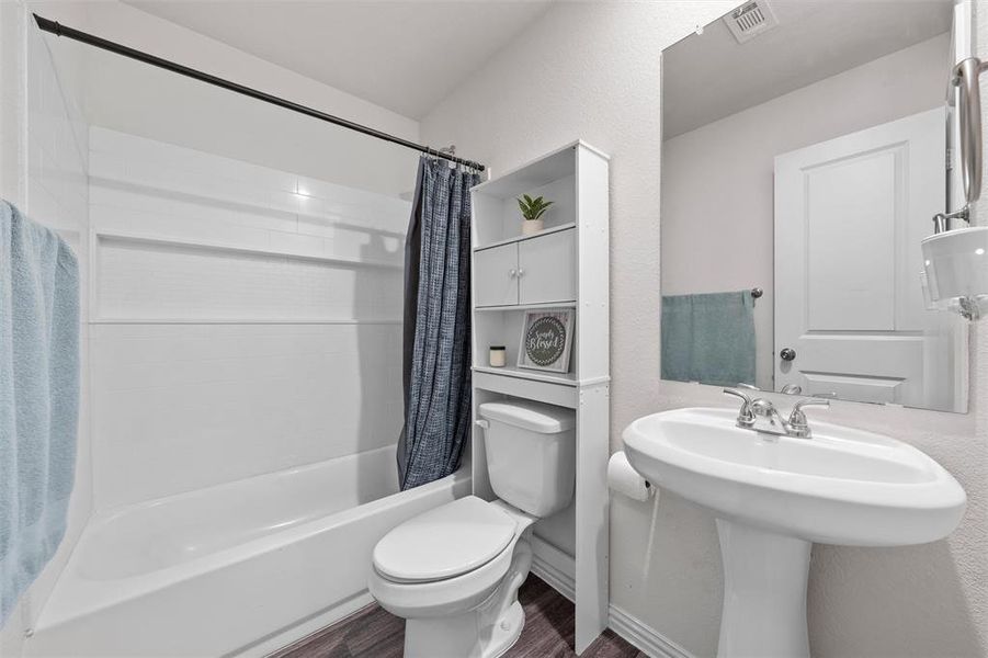 Guess full bath Guess full bath