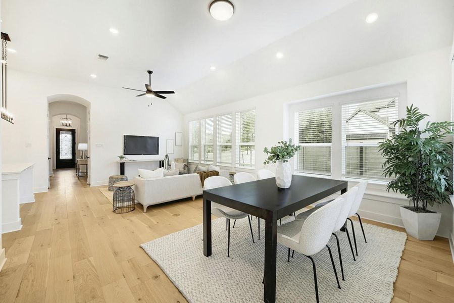 Furnished interior view inside a new home in Evergreen, Conroe (Image 5).