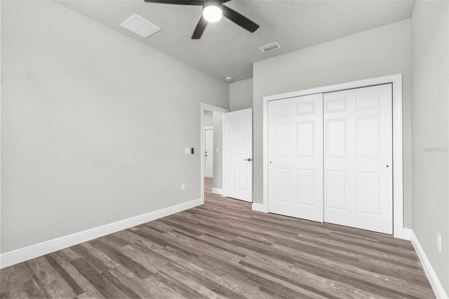Spacious, unfurnished interior of a new home in , Weeki Wachee (Image 35).