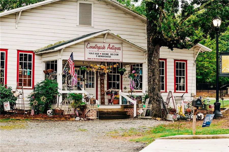 Image 113 of a home in Rosewood Lake Estates.