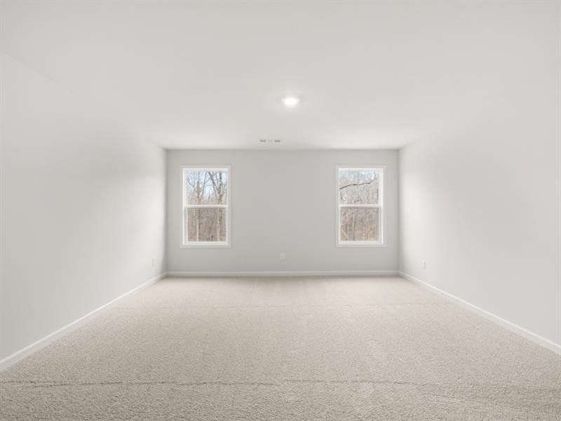 Spacious, unfurnished interior of a new home in Butner Estates, South Fulton (Image 31).