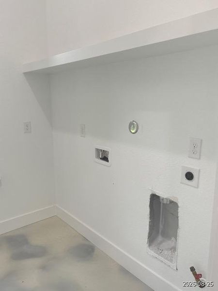 Spacious, unfurnished interior of a new home in , Huntsville (Image 16).