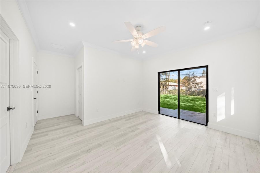 Spacious, unfurnished interior of a new home in , Miami (Image 15).