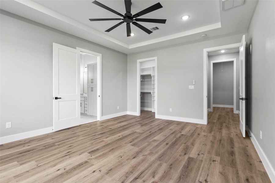 Spacious, unfurnished interior of a new home in , Hempstead (Image 40). Spacious, unfurnished interior of a new home in , Hempstead (Image 40).