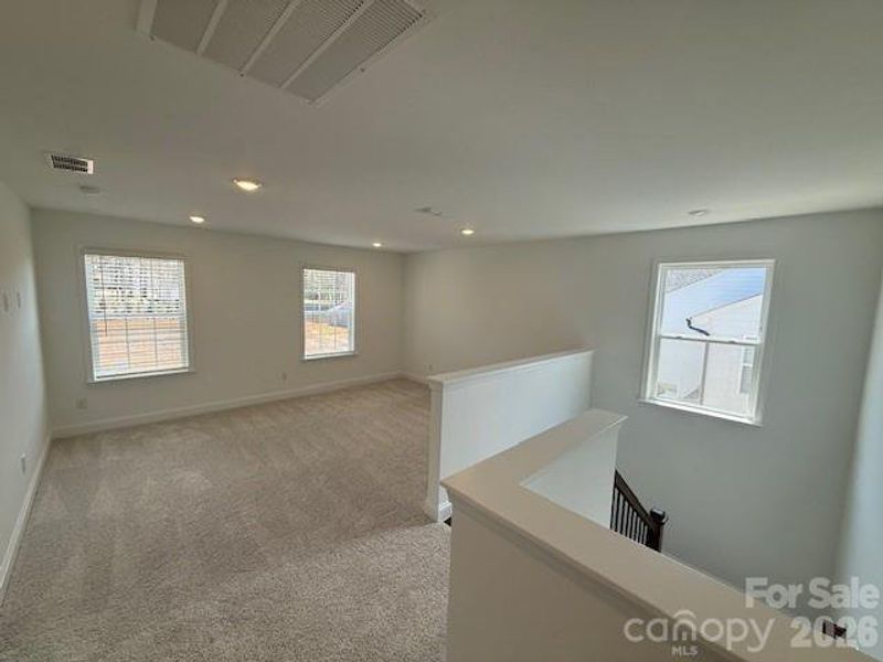 Spacious upstairs Loft