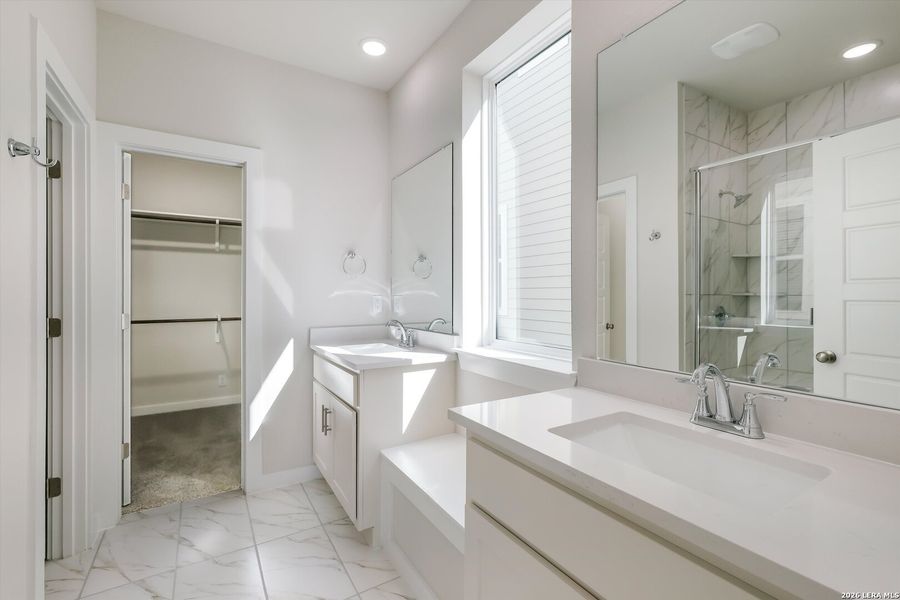 Furnished interior view inside a new home in Avondale, San Antonio (Image 12).
