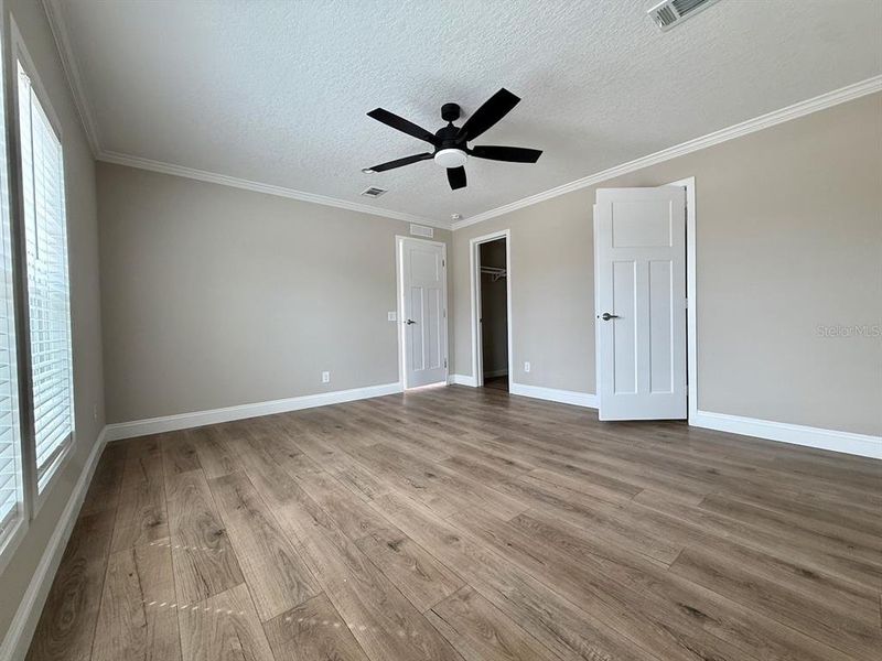 Spacious, unfurnished interior of a new home in , Okeechobee (Image 23).