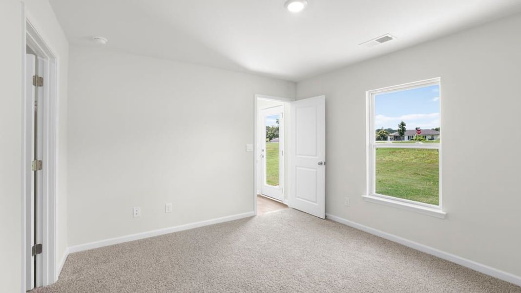 Spacious, unfurnished interior of a new home in Harper Ridge, Roebuck (Image 33). Spacious, unfurnished interior of a new home in Harper Ridge, Roebuck (Image 33).