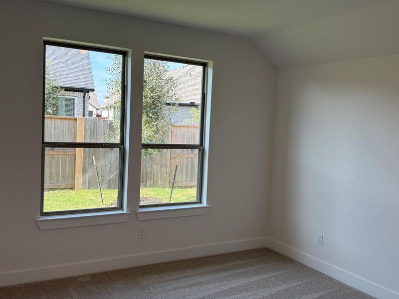 Spacious, unfurnished interior of a new home in Meridiana 40', 65', Iowa Colony (Image 16).