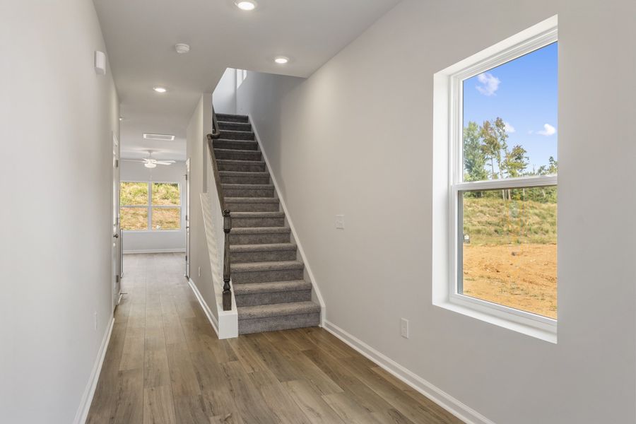 Spacious, unfurnished interior of a new home in Edwards Station, Taylors (Image 14).