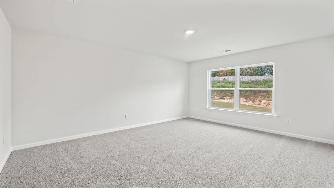 Spacious, unfurnished interior of a new home in Lakestone, Woodruff (Image 28).