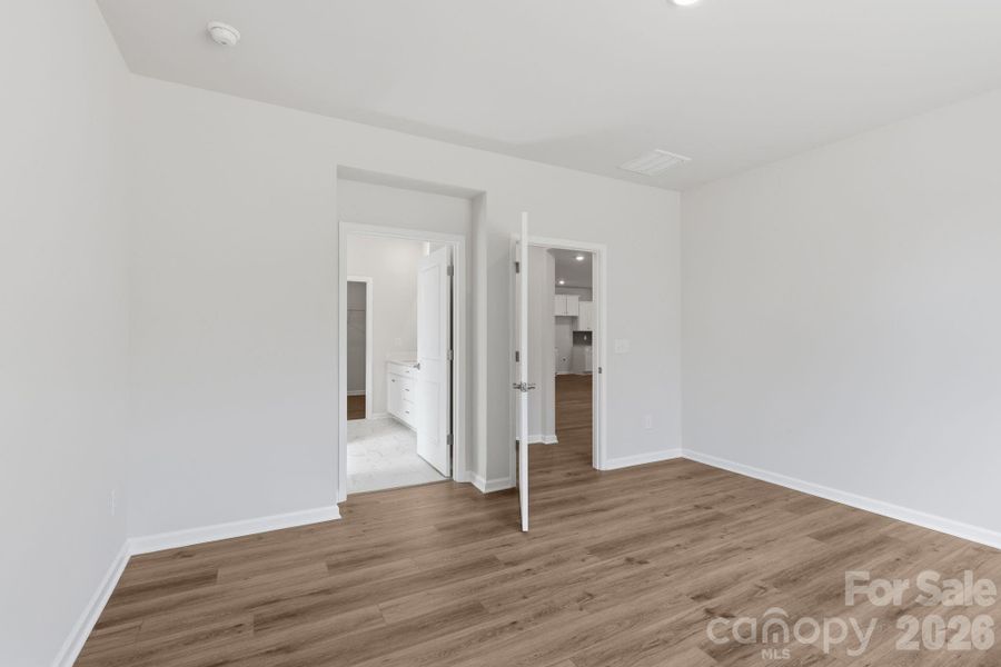Spacious, unfurnished interior of a new home in Roselyn, Lancaster (Image 19).