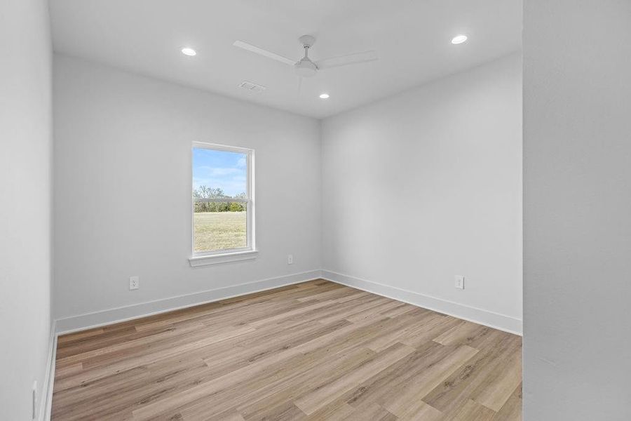 Spacious, unfurnished interior of a new home in , Gordonville (Image 28).