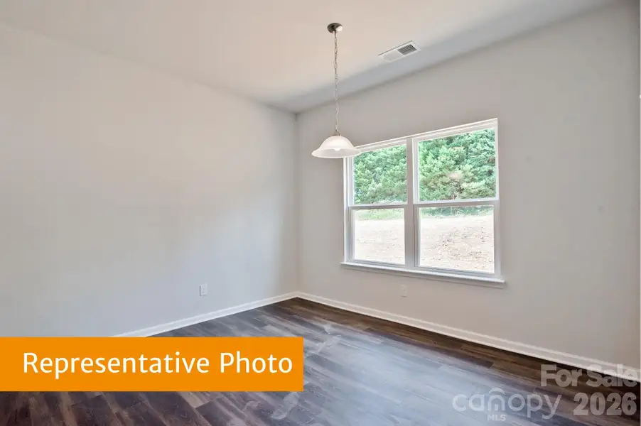 Spacious, unfurnished interior of a new home in Pine Bluff, Midland (Image 4).