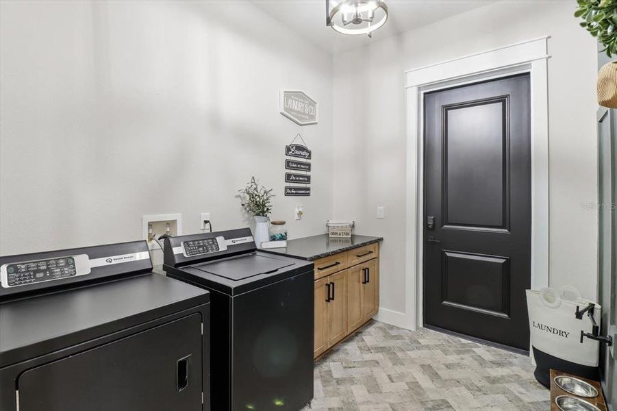 Furnished interior view inside a new home in , Inglis (Image 64).