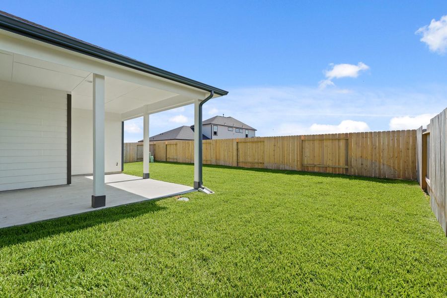Exterior details and patio area of a home in Briarwood Crossing, Rosenberg (Image 3). Exterior details and patio area of a home in Briarwood Crossing, Rosenberg (Image 3).