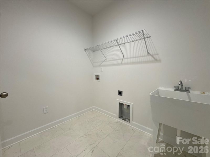 Spacious, unfurnished interior of a new home in Red Hill, Concord (Image 13).