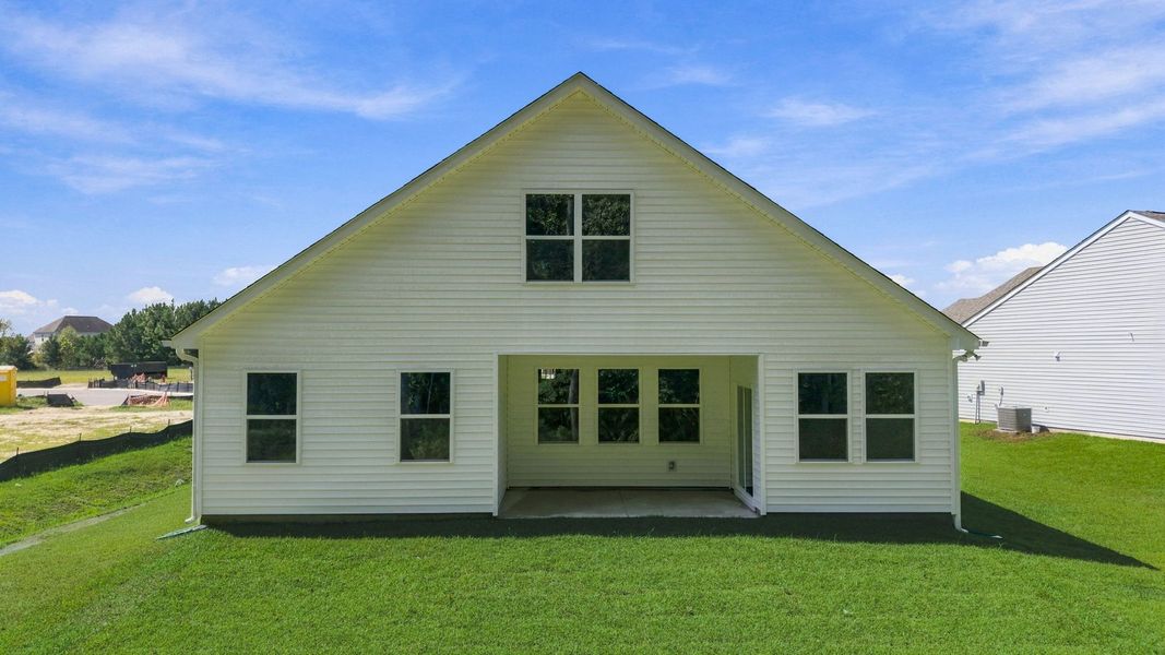 Exterior details and patio area of a home in Villa Grande, Winterville (Image 18).