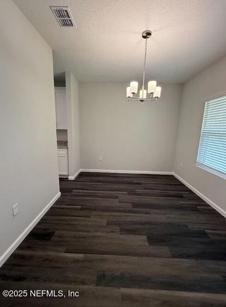 Spacious, unfurnished interior of a new home in , Jacksonville (Image 21).