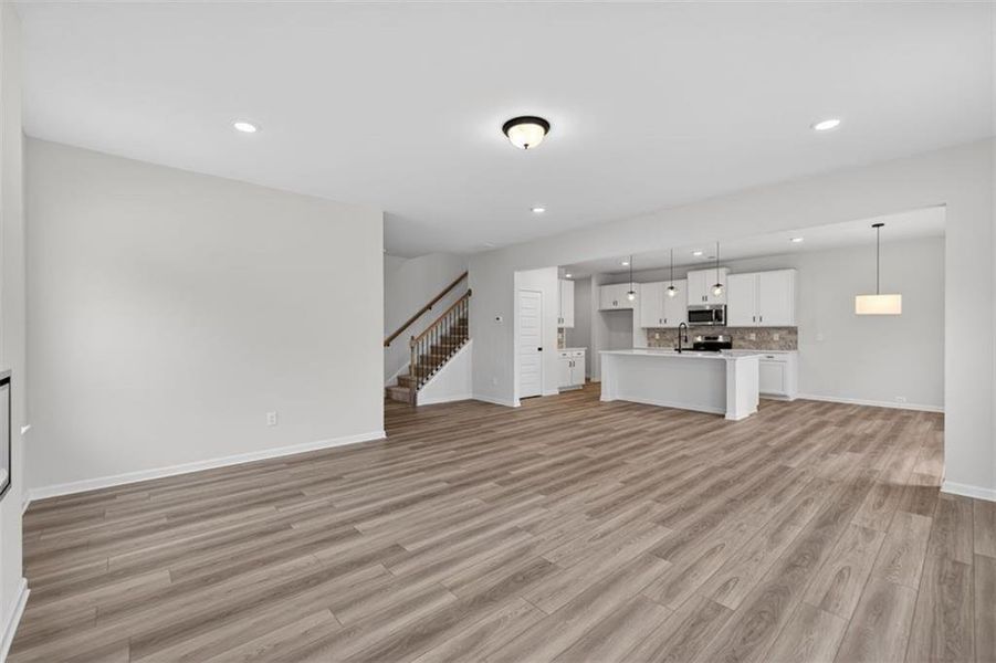 Spacious, unfurnished interior of a new home in Allen Manor, Hoschton (Image 34).