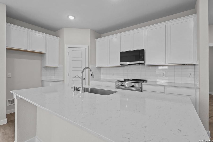 Furnished interior view inside a new home in Cinco Lakes, San Antonio (Image 7).