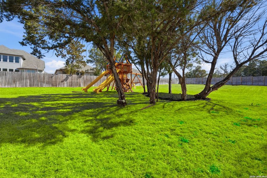 Natural landscape and outdoor views near Fox Falls in Boerne (Image 36).