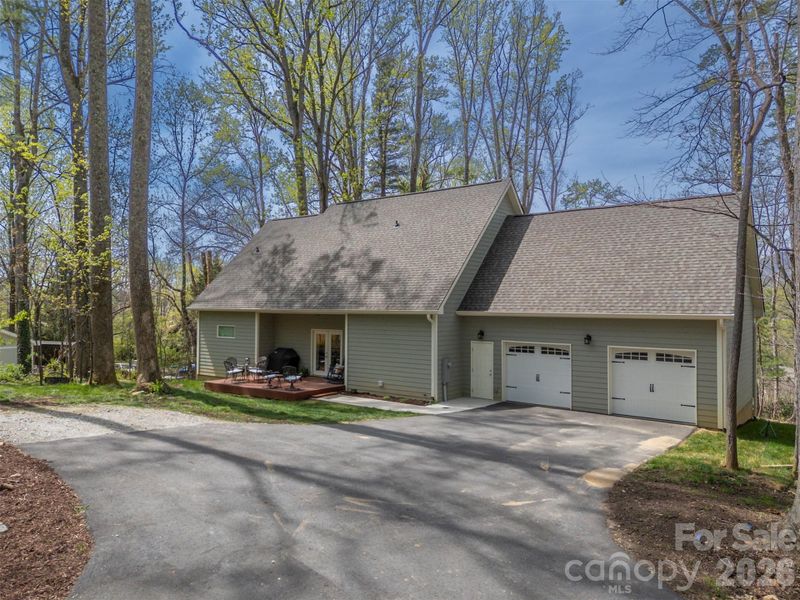 Exterior details and patio area of a home in , Hendersonville (Image 27). Exterior details and patio area of a home in , Hendersonville (Image 27).