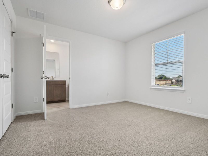 Spacious, unfurnished interior of a new home in Prairie Winds - Executive Collection, Hutto (Image 19).