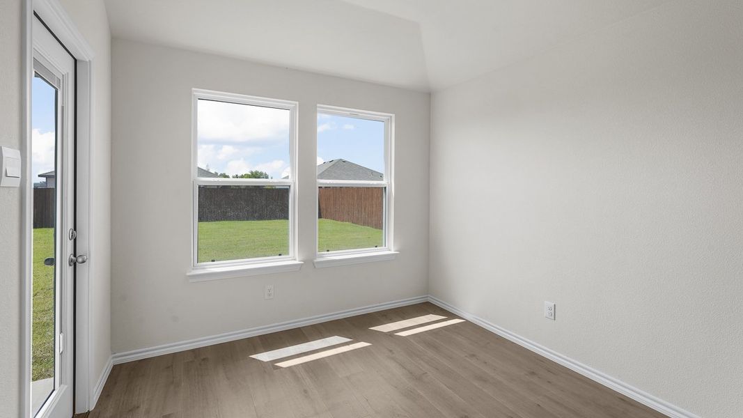Spacious, unfurnished interior of a new home in Saddlebrook, Waxahachie (Image 8). Spacious, unfurnished interior of a new home in Saddlebrook, Waxahachie (Image 8).