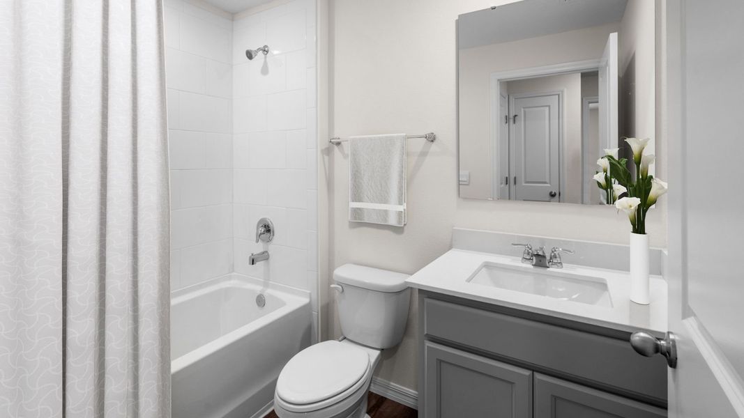 Furnished interior view inside a new home in Waterleigh, Winter Garden (Image 9). Furnished interior view inside a new home in Waterleigh, Winter Garden (Image 9).