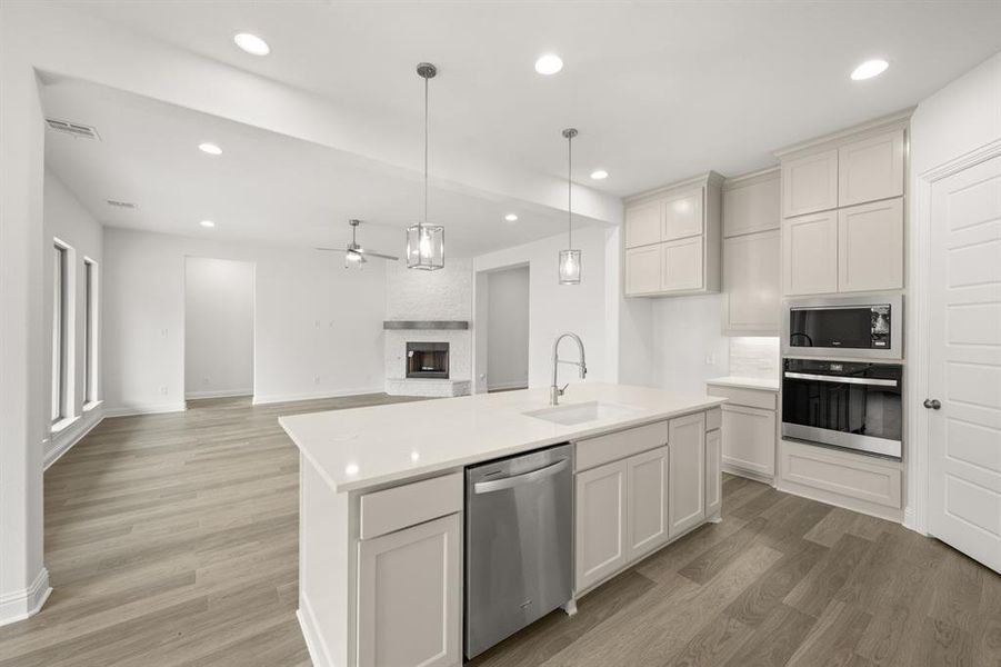 Furnished interior view inside a new home in Redden Farms - Phase 1, Midlothian (Image 10).