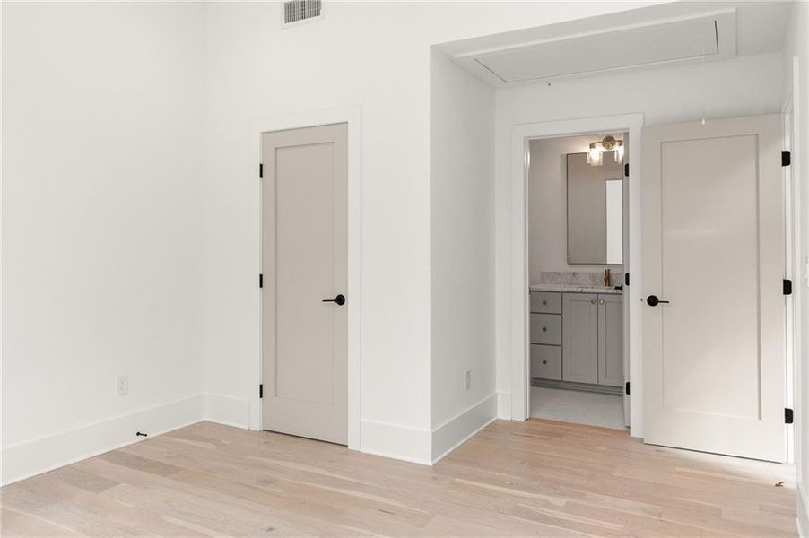 Spacious, unfurnished interior of a new home in , Chattahoochee Hills (Image 16).