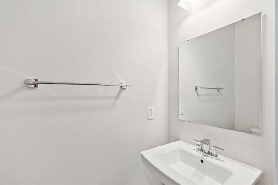 Image 32 of a home in Crescent Cove.