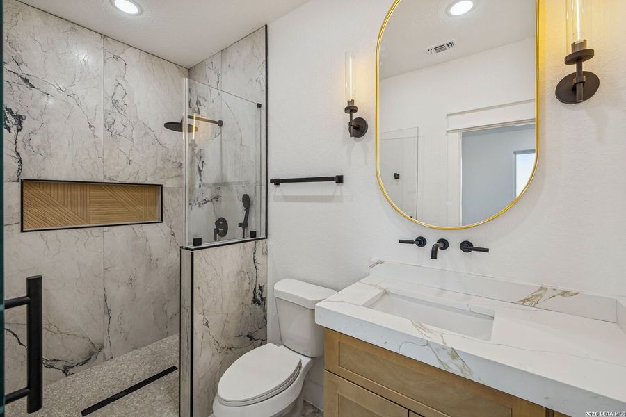 Furnished interior view inside a new home in , Floresville (Image 25).