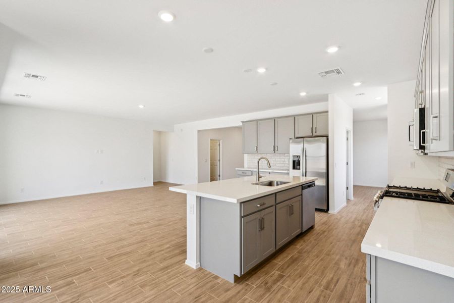 10-web-or-mls-W Pecan Wds-S1907-010 10-web-or-mls-W Pecan Wds-S1907-010