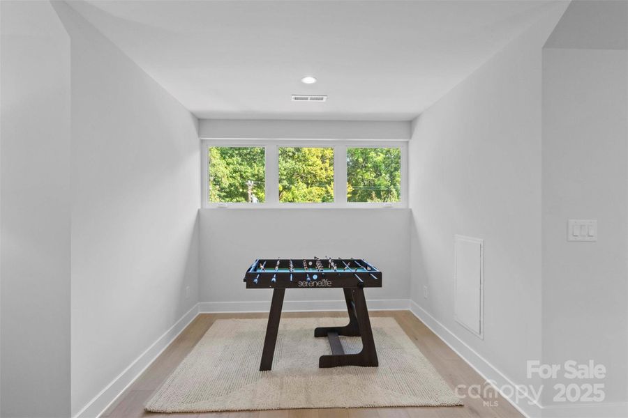 Image 32 of a home in .