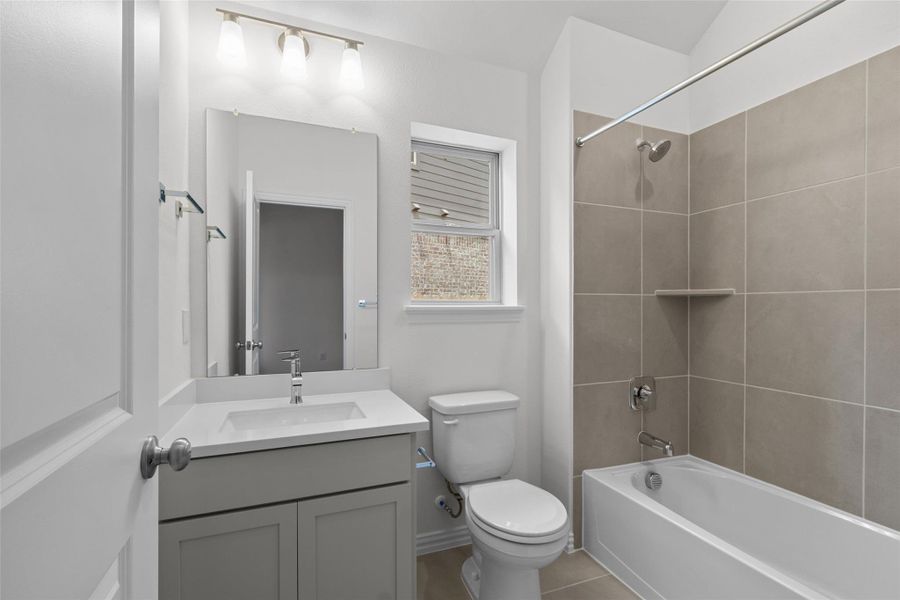 Furnished interior view inside a new home in Wildrye, Waller (Image 13).