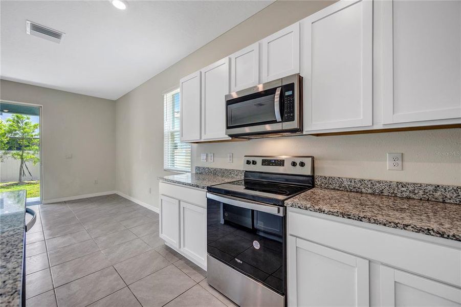 Furnished interior view inside a new home in , Wesley Chapel (Image 10).