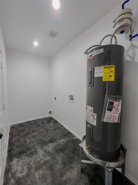 Spacious, unfurnished interior of a new home in , Kennedale (Image 14).