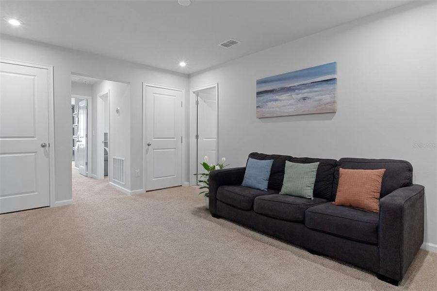 Furnished interior view inside a new home in , Wesley Chapel (Image 9).