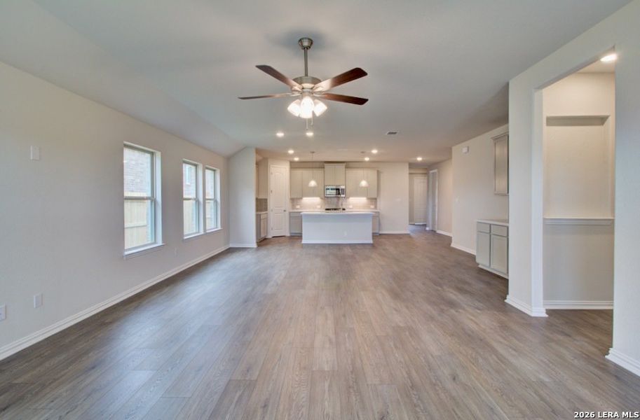 Spacious, unfurnished interior of a new home in Stream Waters, Seguin (Image 21).